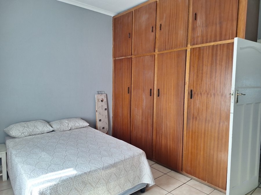 To Let 5 Bedroom Property for Rent in Retief Eastern Cape